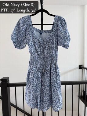 Old Navy Light Blue Floral Smocked Waist Puff Sleeve Dress
